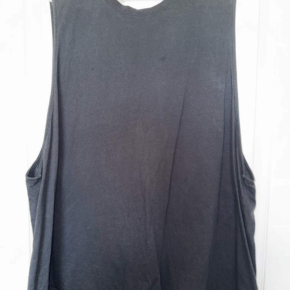 Fabletics Black Sleeveless Tank Top - Relaxed Fit